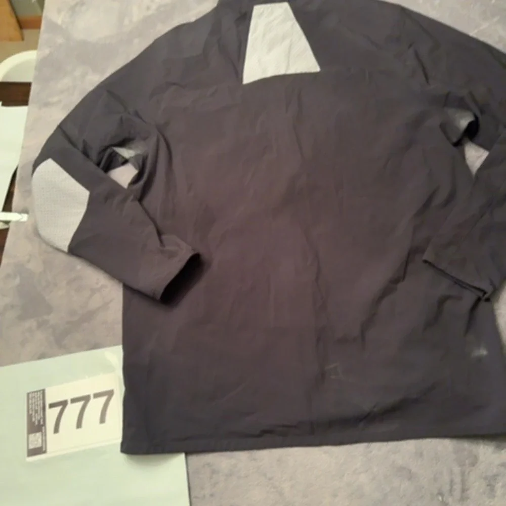 Under Armour Full Zip Jacket Men Large Gray Heatgear Perforated Athletic Sport
